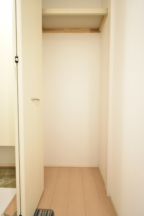 セブンワンテン J 玄関