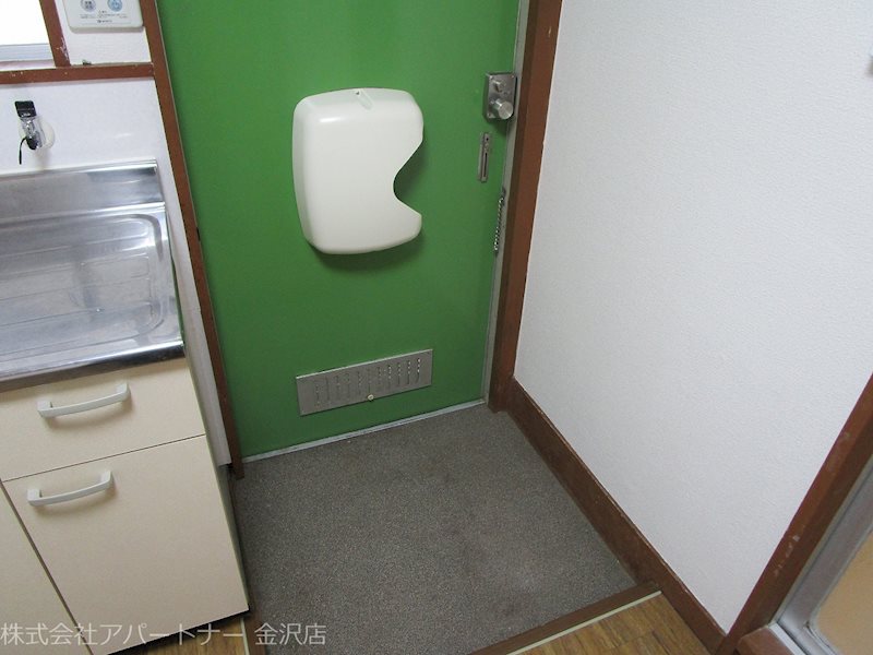メープルハウスココ 玄関