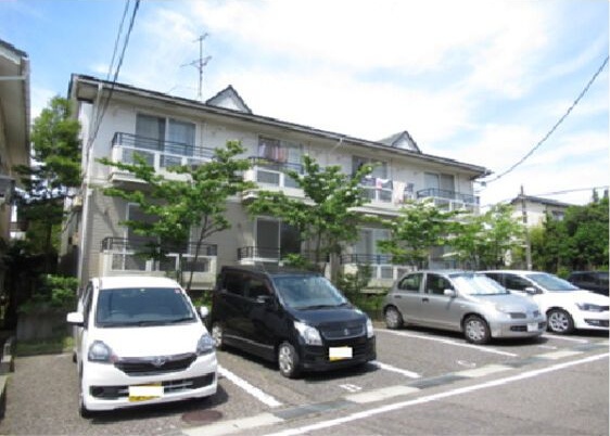 サンクレスト砂山 駐車場