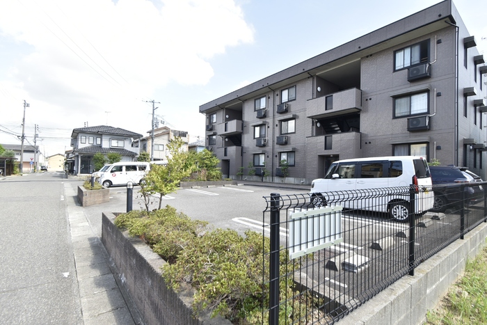 クランベール 駐車場