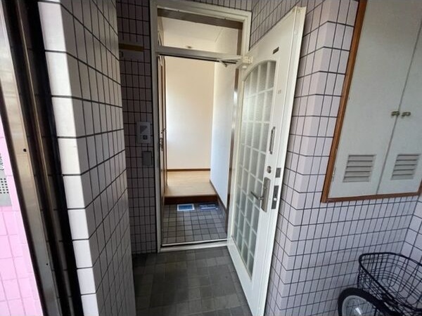 アビタス新和 玄関