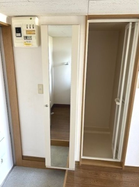 プレジール紫竹山 玄関