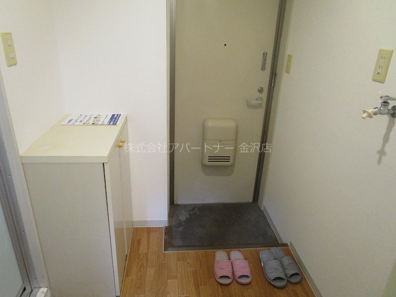 カーサ笠舞本町 玄関