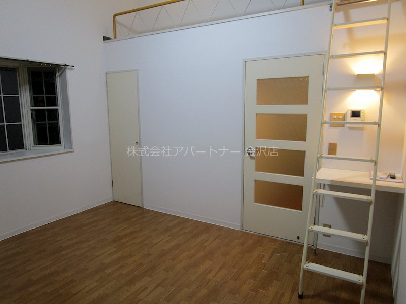カーサ笠舞本町 ベッドルーム