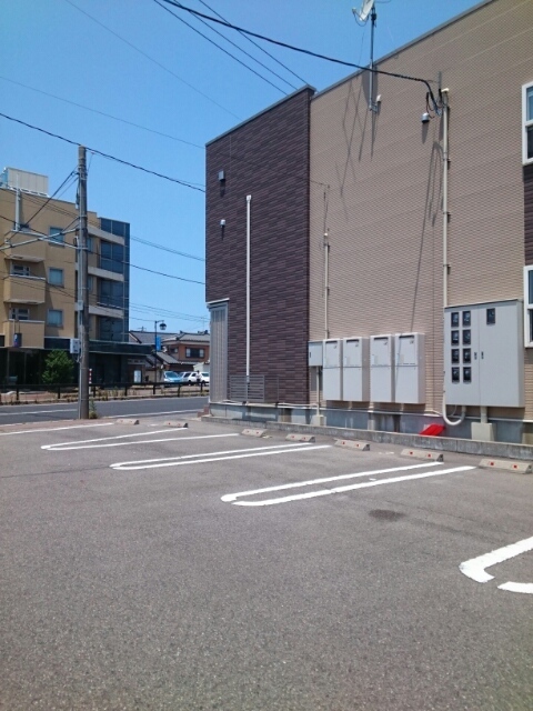 グレースワン 駐車場