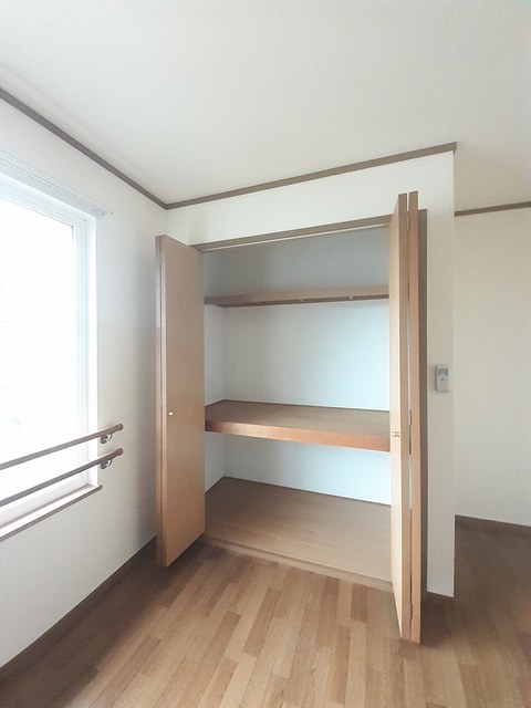 リーヴァ・プレッソＢ 収納