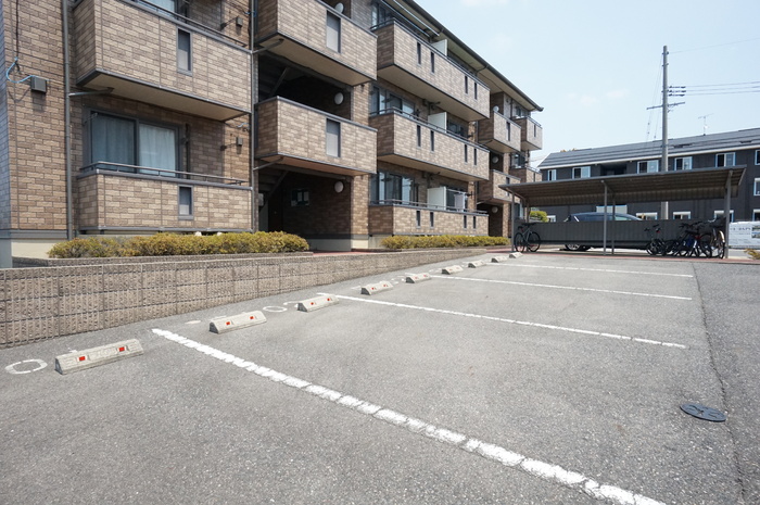 セブンワンテン F 駐車場