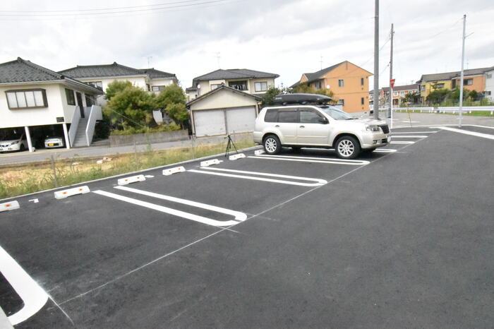 フローラ 駐車場