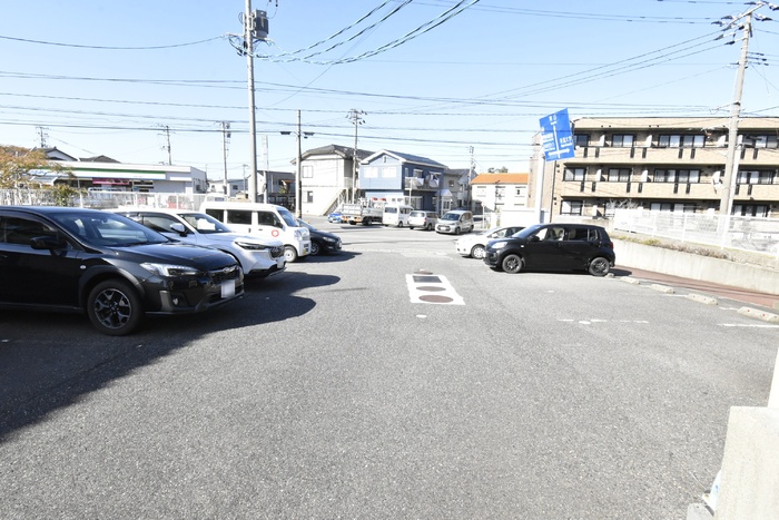 プレズント 駐車場