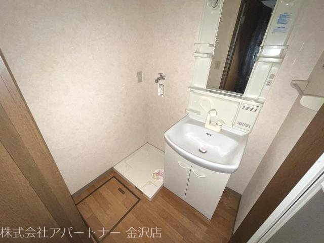 ハウス セルヴィール 洗面所