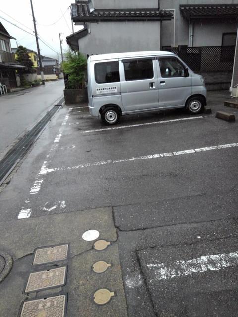 シティハイムＢ 駐車場