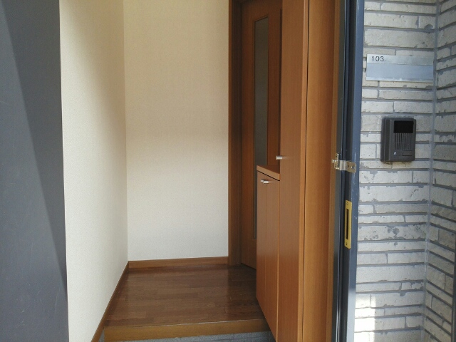 ノーブル１ 玄関