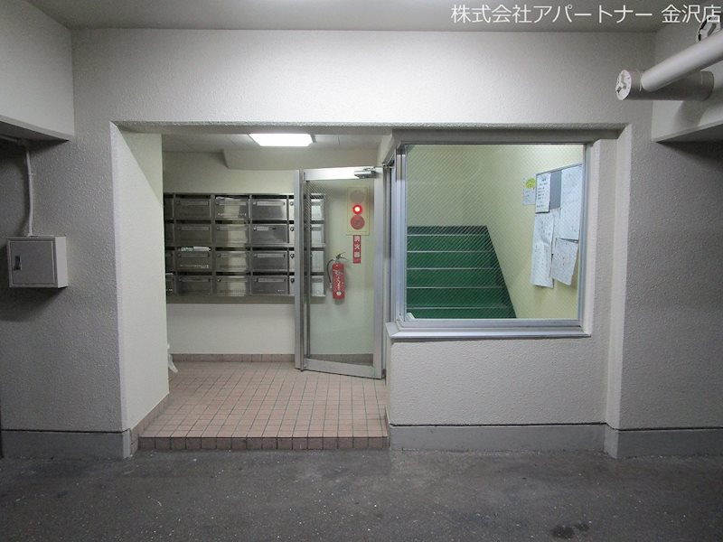 エース105 エントランス