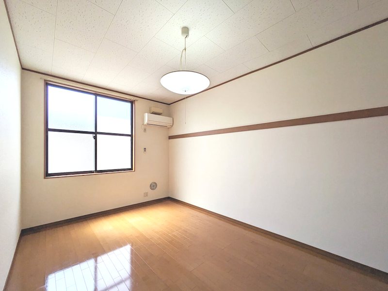 メインシティガーデン 壱番館 リビング