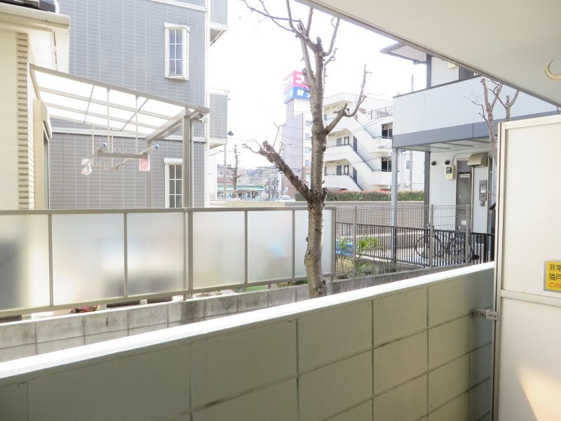 エスカレントⅢ  ベランダ