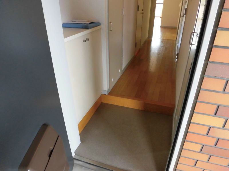 小松屋ビル  玄関