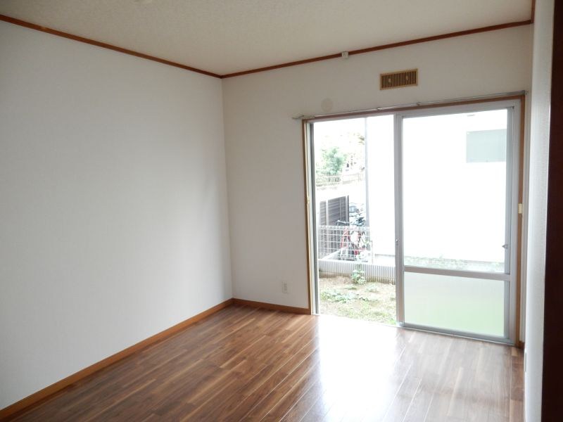 石井ハイツ  ベッドルーム