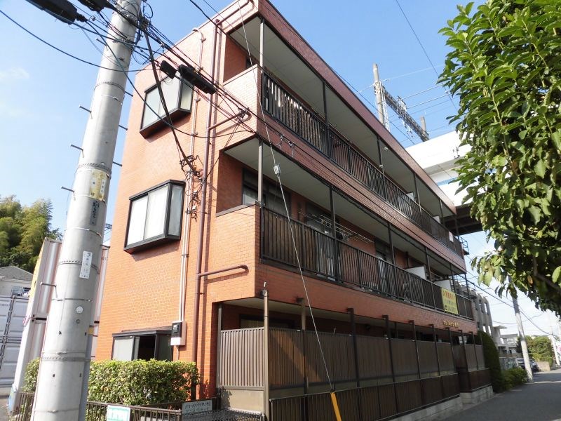 グリーンハイツ黒川  301号室 外観