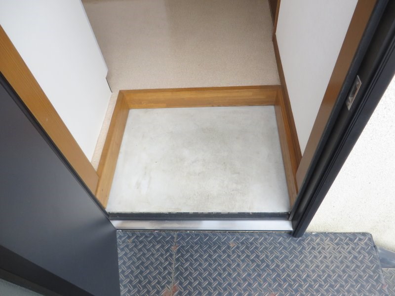 久川ハウス 玄関