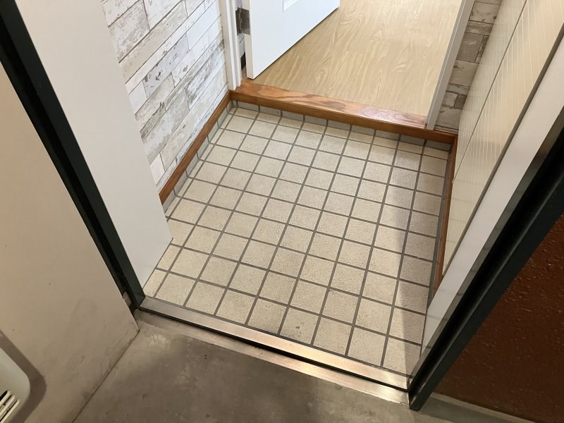 ハーモニウス 玄関