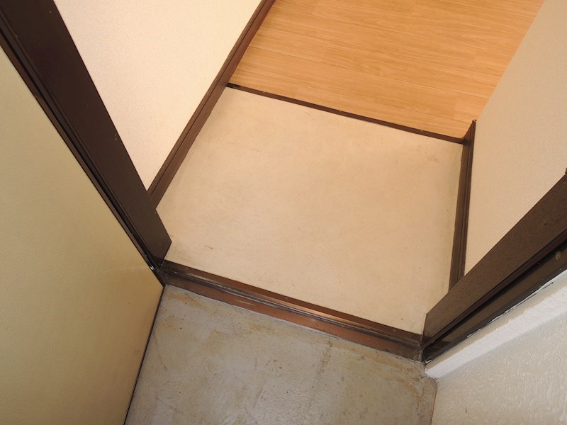 ハイツ石川 玄関