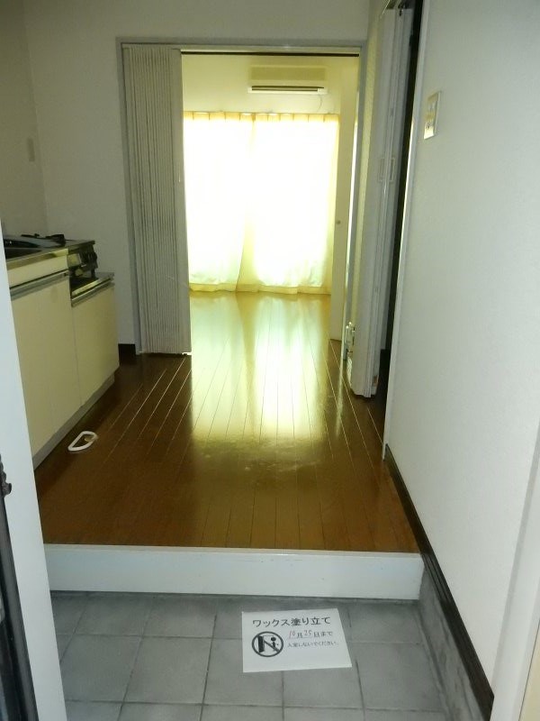 ファミール鈴木 玄関