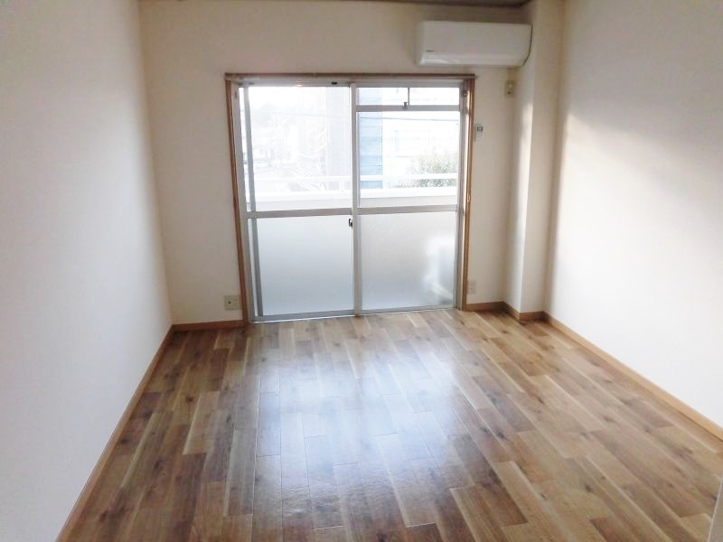 エステートピア稲城  リビング