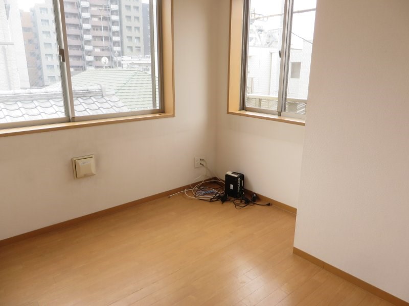 BKビル ベッドルーム