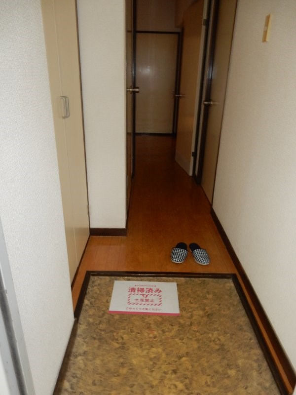 リバーサイドパレス 玄関