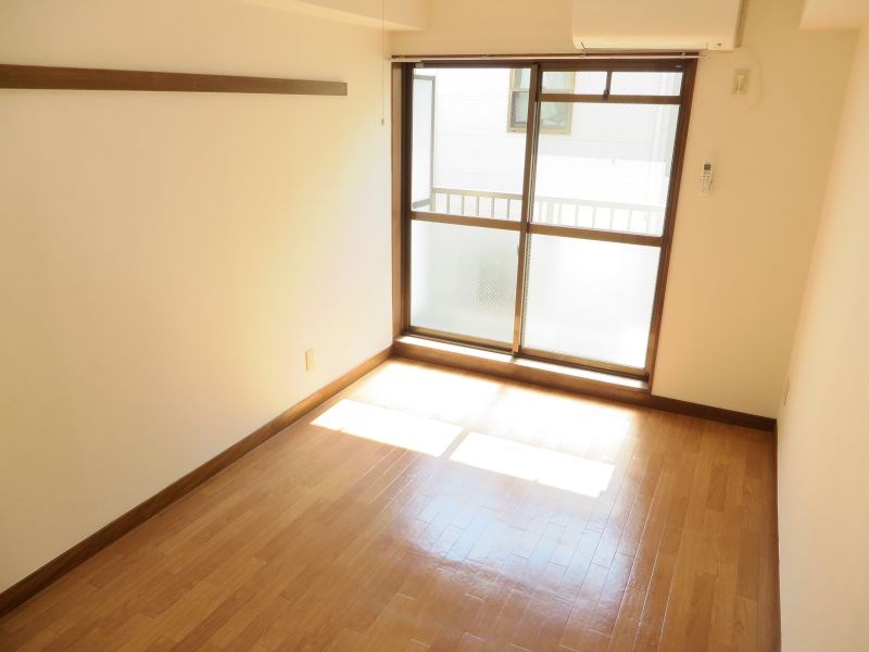 レジデンス向ヶ丘  リビング