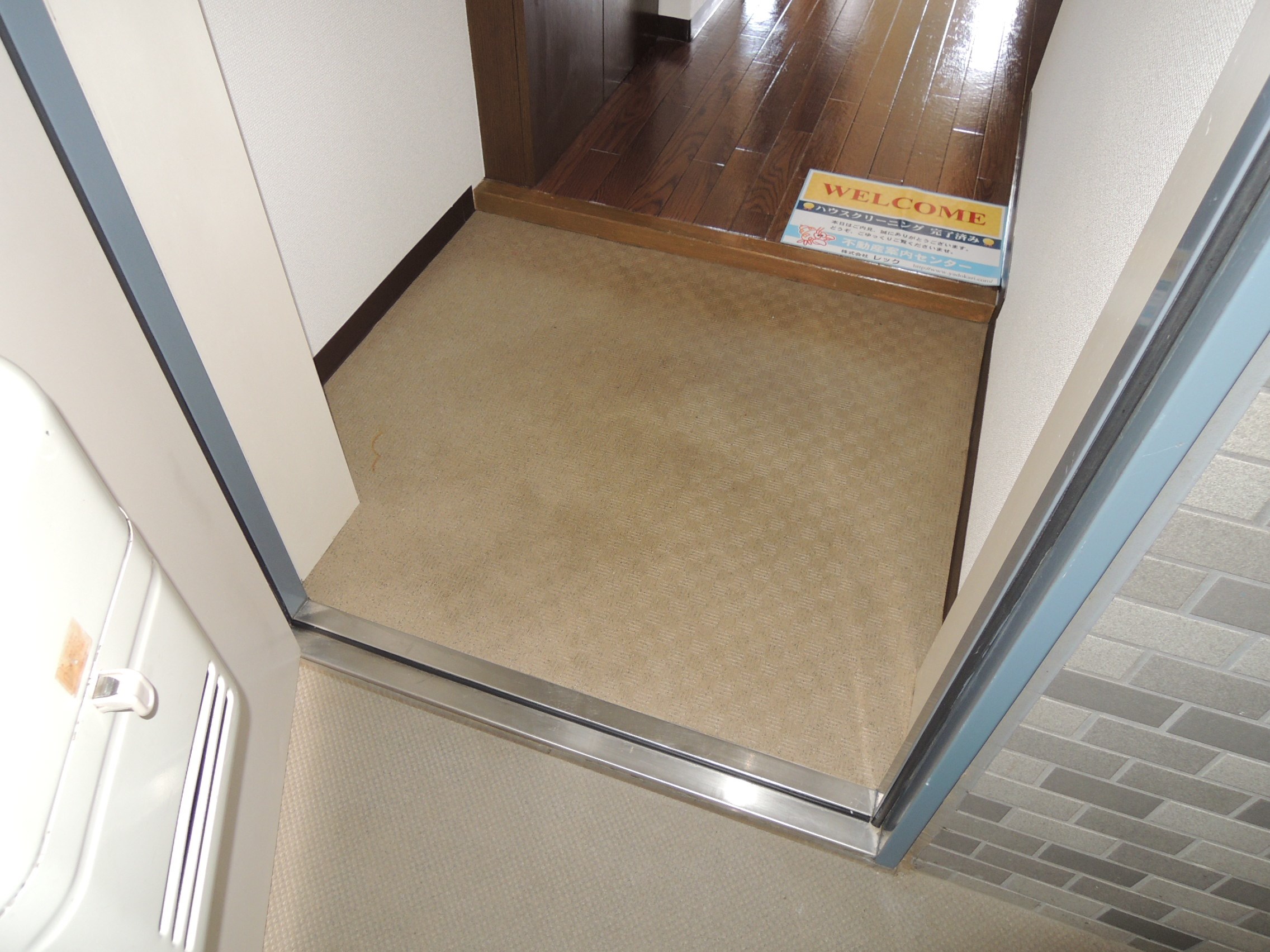 ドルチェ中野島 玄関