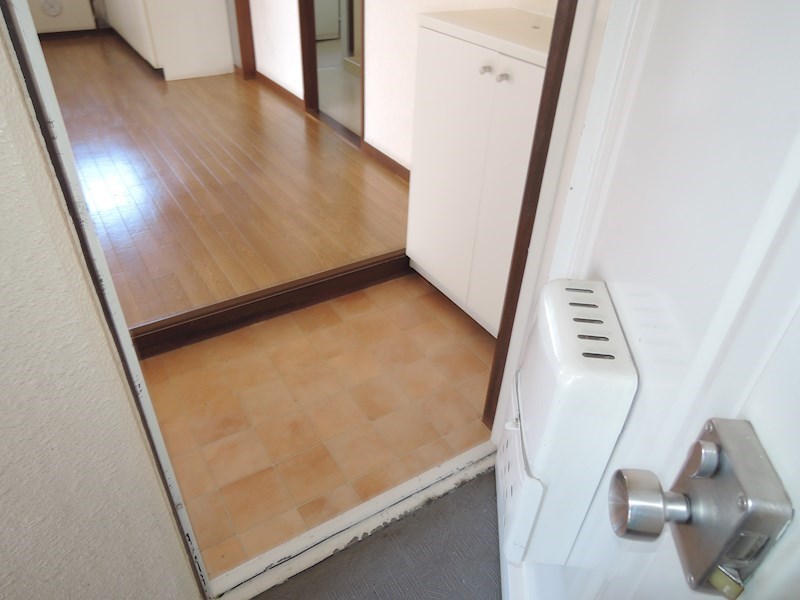 菅マンション 玄関