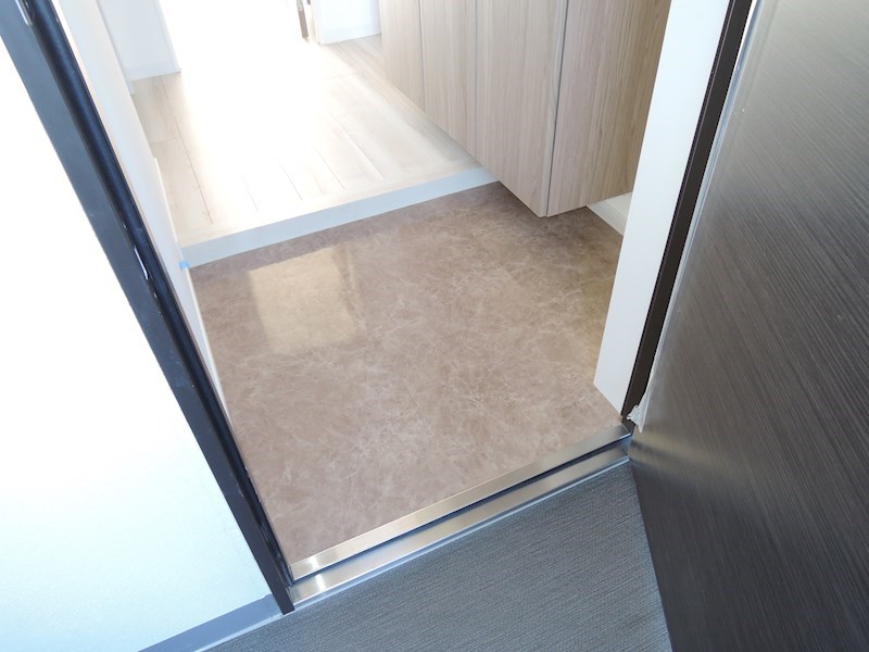 ガーデンビィラ六番館 玄関