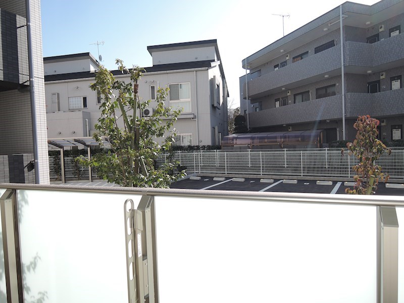 ガーデンビィラ六番館 ベランダ