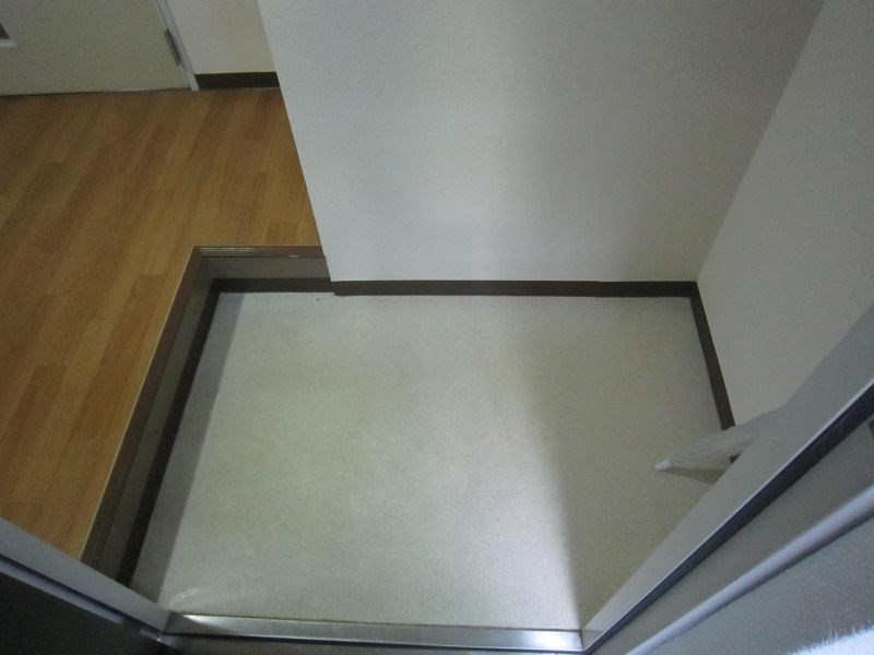 栗谷二番館 玄関
