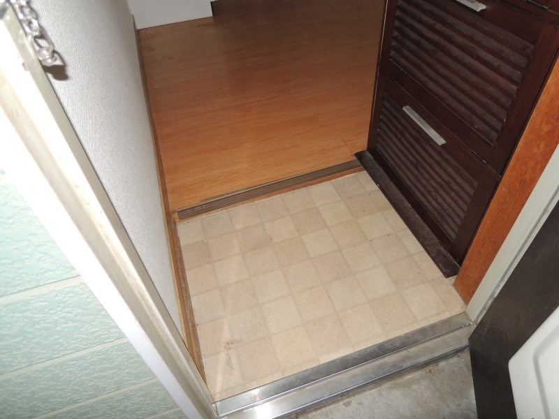 メゾンドシャルマン 玄関