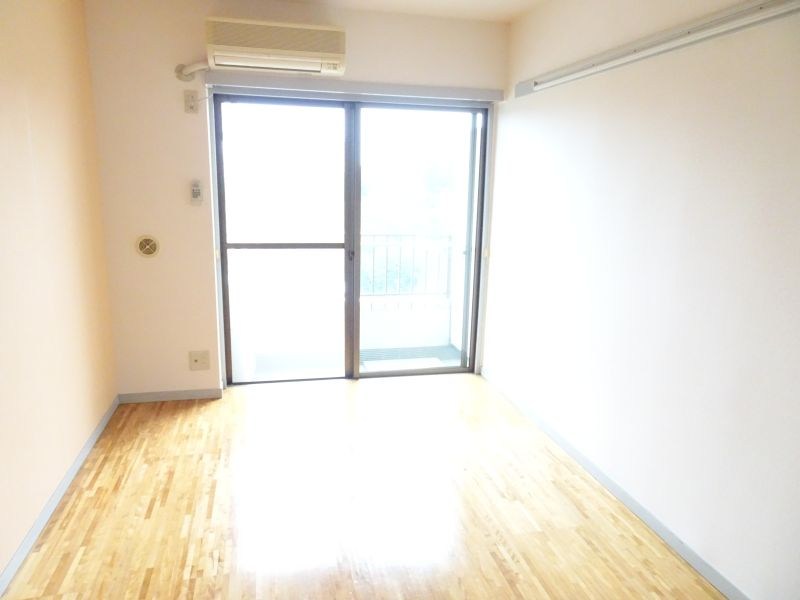 ウィング百合ヶ丘 リビング