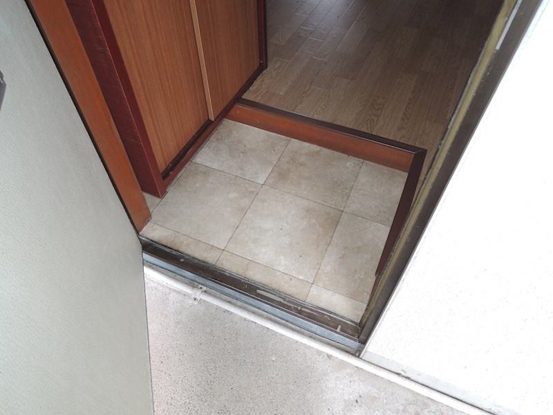 ハイツハル 玄関