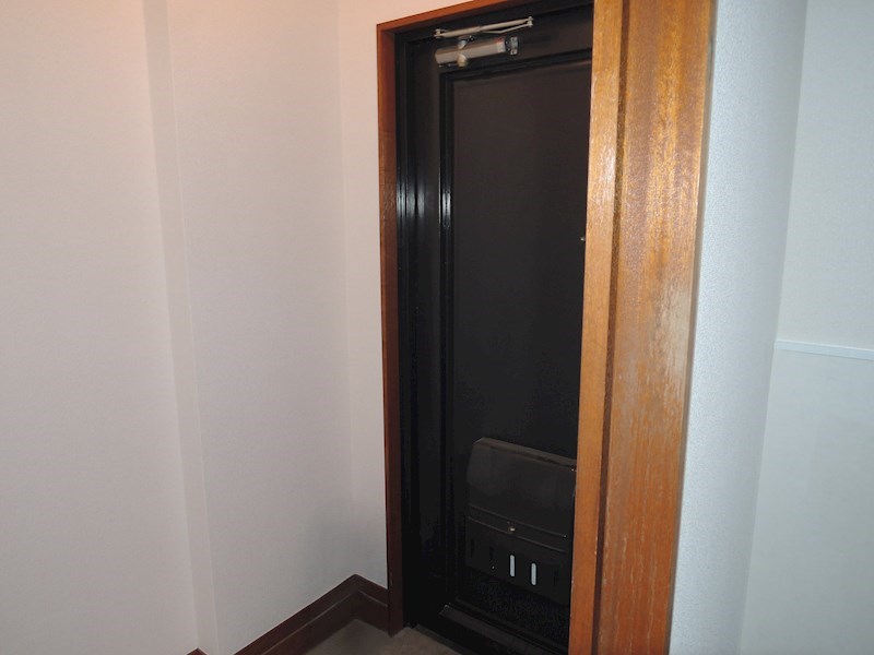 メゾン大津 玄関