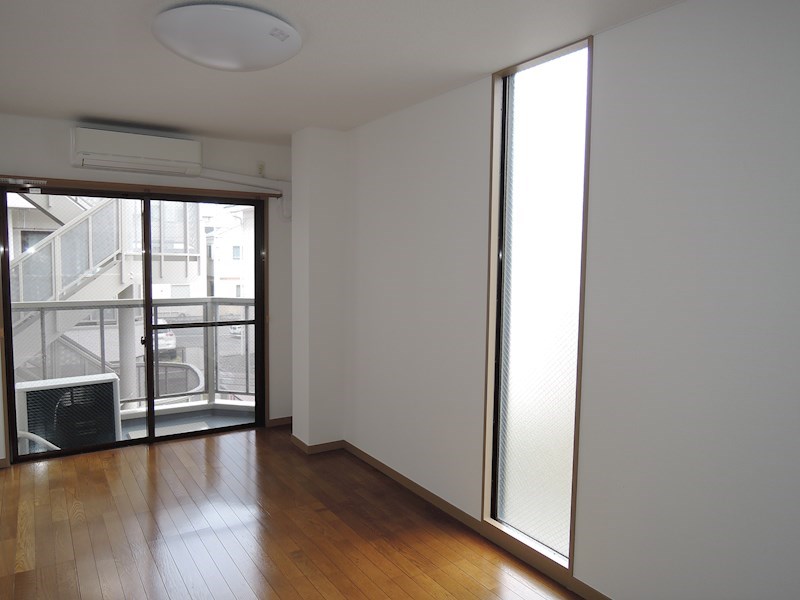 シャトレー・ラ・ドゥー リビング