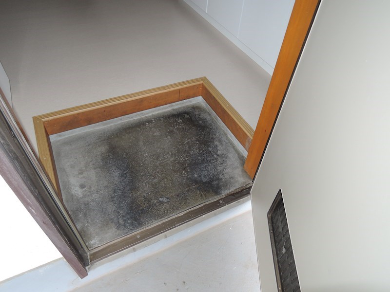 下島荘　D棟 玄関