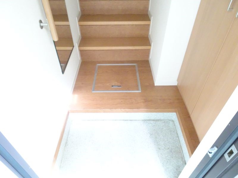 ライズファーム 玄関