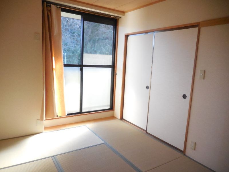 ウィンザーハイム向ヶ丘 ベッドルーム