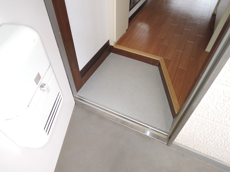 コーポふじね 玄関