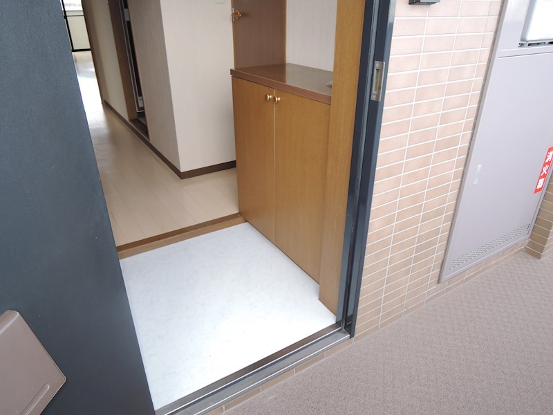 メゾンドシャングリラＡ棟 玄関