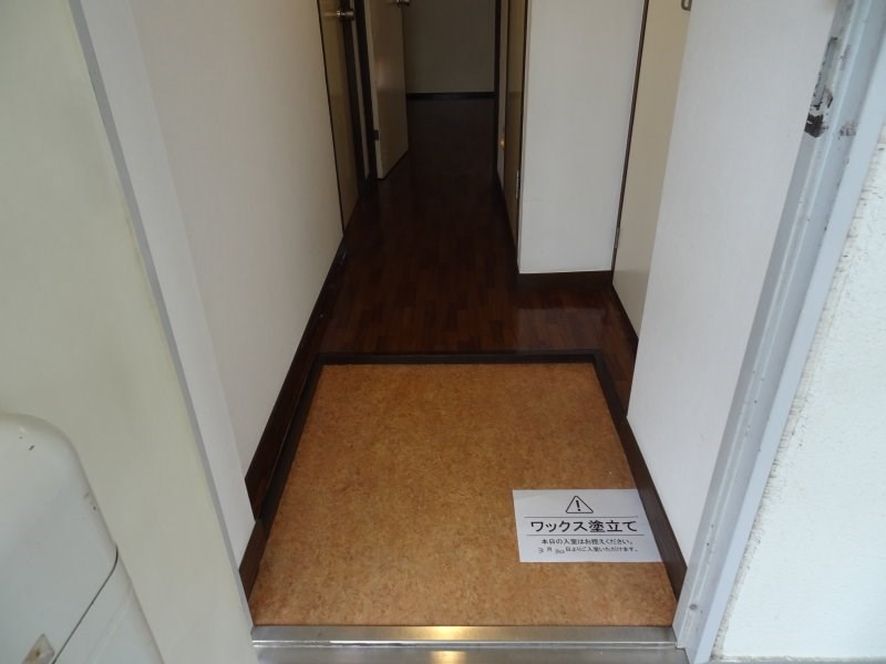 リバーサイドパレス 玄関