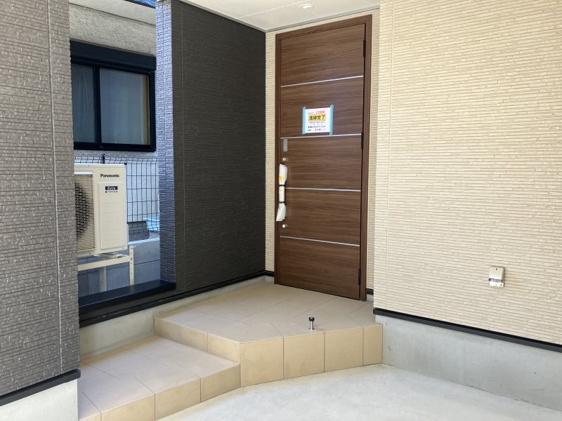 Y&amp;#39;s戸建 玄関