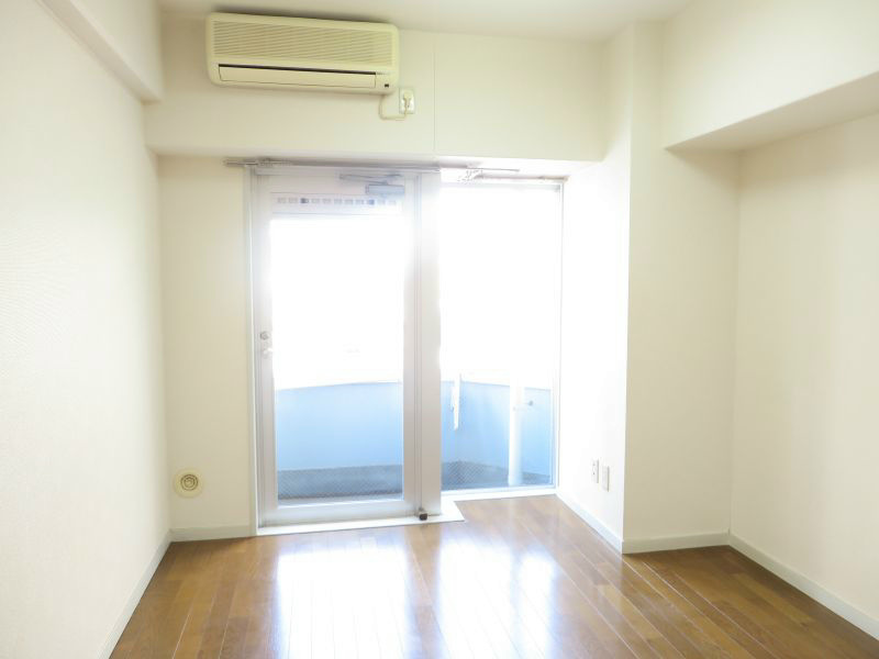 グランドゥール登戸  リビング