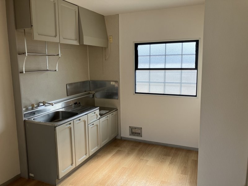 ロイヤルドーム№3 キッチン