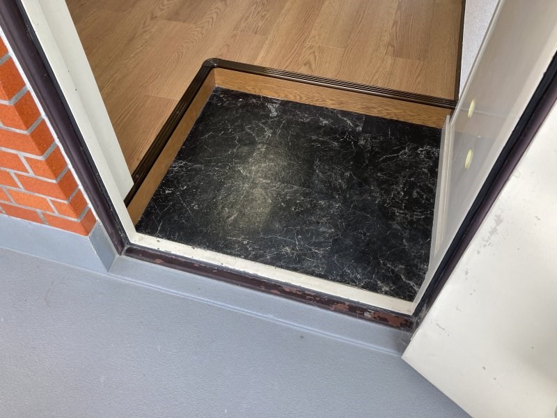 フォーレストハイツ 玄関